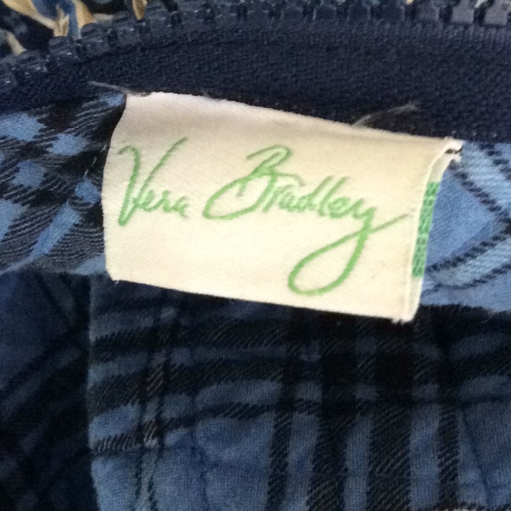 Vera Bradley Bag (Perfect for travel) - Picture 11 of 14